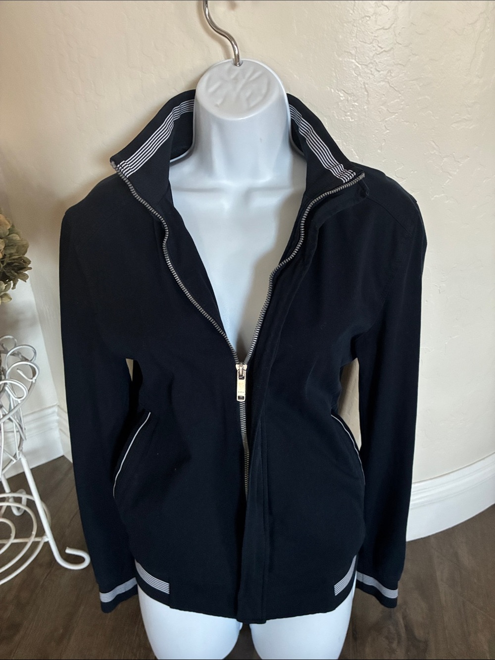 Zara Bomber Style /Lightweight Women’s Sporty Jacket size S